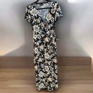 Fortune +Ivy size medium Maxi wrap dress excellent